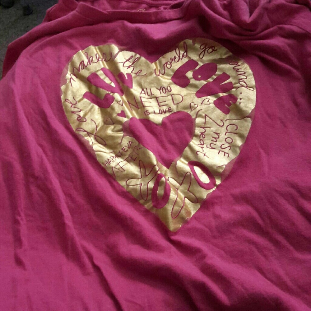 Old Navy t-shirt